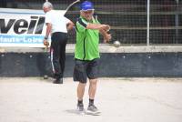 Boules lyonnaises : Marc Chapuis maître à domicile à Brives-Charensac