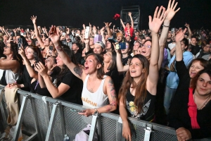 Sainte-Sigolène : environ 2 500 festivaliers pour la première soirée des Brumes