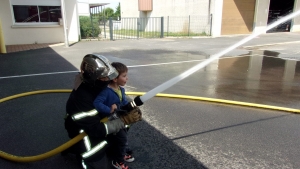 Des écoliers de Saint-Maurice-de-Lignon en visite à la caserne