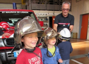 Des écoliers de Saint-Maurice-de-Lignon en visite à la caserne