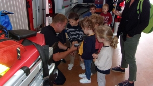 Des écoliers de Saint-Maurice-de-Lignon en visite à la caserne