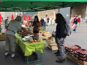 Saint-Julien-Molhesabate : c&#039;est l&#039;effervescence ce dimanche dans le bourg