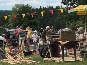 Saint-Julien-Molhesabate : c&#039;est l&#039;effervescence ce dimanche dans le bourg