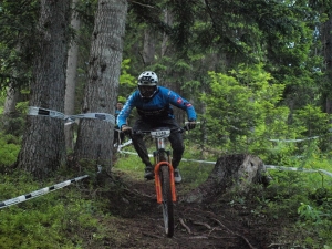 Cyclisme : les enduristes et descendeurs du Vélo Club du Velay maintiennent la cadence