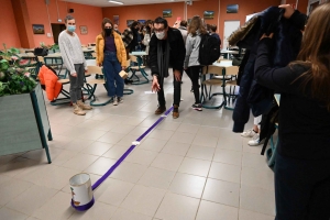 Yssingeaux : des collégiens créent leur mini-entreprise et un jeu de pétanque