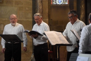 Retournac : deux chorales en choeur dans l&#039;église