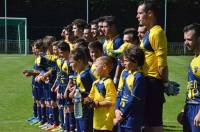 L&#039;USSL avant le coup d&#039;envoi avec les jeunes U11 du club.