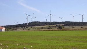 TotalEnergies, Valeco et la commune de Saint-Jean-Lachalm s’associent pour le renouvellement du parc éolien