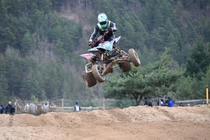 Motocross d&#039;Yssingeaux 2022 : les photos en quad groupe B