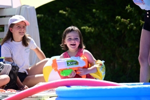 Fay-sur-Lignon : c&#039;était Fay Plage dimanche pour le défilé des chars