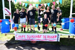 Fay-sur-Lignon : c&#039;était Fay Plage dimanche pour le défilé des chars