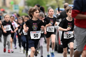 Le Puy-en-Velay : les courses enfants des 15 km du Puy en photos