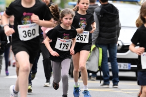 Le Puy-en-Velay : les courses enfants des 15 km du Puy en photos