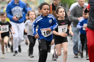 Le Puy-en-Velay : les courses enfants des 15 km du Puy en photos