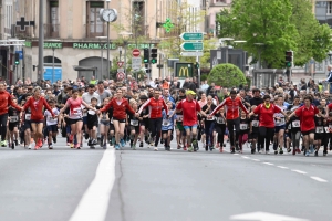 Le Puy-en-Velay : les courses enfants des 15 km du Puy en photos