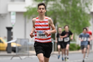 Le Puy-en-Velay : les courses enfants des 15 km du Puy en photos