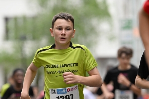 Le Puy-en-Velay : les courses enfants des 15 km du Puy en photos