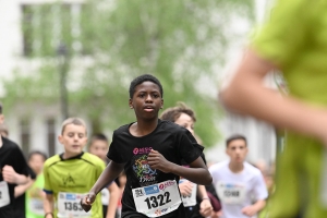 Le Puy-en-Velay : les courses enfants des 15 km du Puy en photos