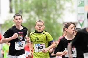 Le Puy-en-Velay : les courses enfants des 15 km du Puy en photos