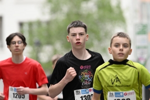 Le Puy-en-Velay : les courses enfants des 15 km du Puy en photos