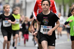 Le Puy-en-Velay : les courses enfants des 15 km du Puy en photos