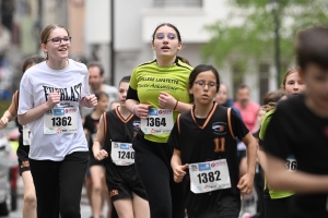 Le Puy-en-Velay : les courses enfants des 15 km du Puy en photos