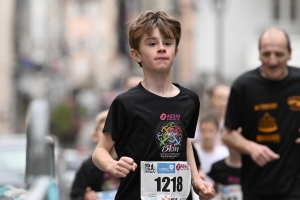 Le Puy-en-Velay : les courses enfants des 15 km du Puy en photos