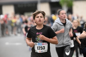 Le Puy-en-Velay : les courses enfants des 15 km du Puy en photos