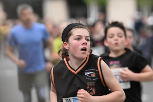 Le Puy-en-Velay : les courses enfants des 15 km du Puy en photos