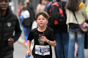 Le Puy-en-Velay : les courses enfants des 15 km du Puy en photos