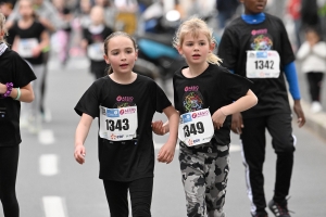 Le Puy-en-Velay : les courses enfants des 15 km du Puy en photos