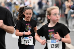 Le Puy-en-Velay : les courses enfants des 15 km du Puy en photos