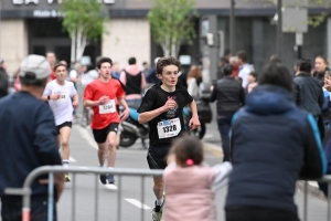 Le Puy-en-Velay : les courses enfants des 15 km du Puy en photos