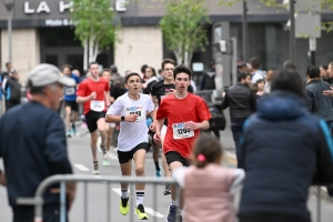 Le Puy-en-Velay : les courses enfants des 15 km du Puy en photos