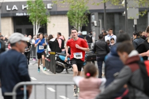 Le Puy-en-Velay : les courses enfants des 15 km du Puy en photos