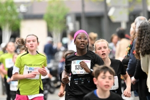 Le Puy-en-Velay : les courses enfants des 15 km du Puy en photos