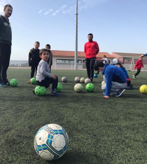 Football en CP à l’école Notre Dame-du-château à Monistrol-sur-Loire