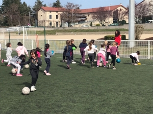 Football en CP à l’école Notre Dame-du-château à Monistrol-sur-Loire