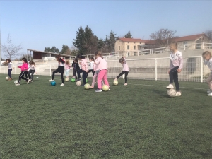 Football en CP à l’école Notre Dame-du-château à Monistrol-sur-Loire