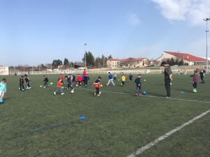 Football en CP à l’école Notre Dame-du-château à Monistrol-sur-Loire