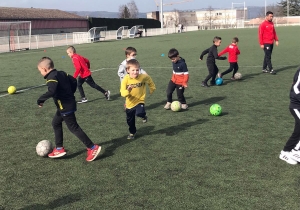 Football en CP à l’école Notre Dame-du-château à Monistrol-sur-Loire